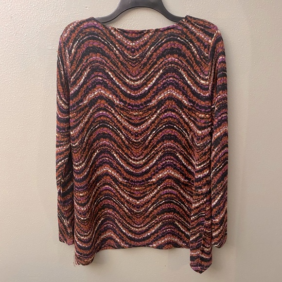 Multicolored Wavy Blouse - Picture 2 of 2
